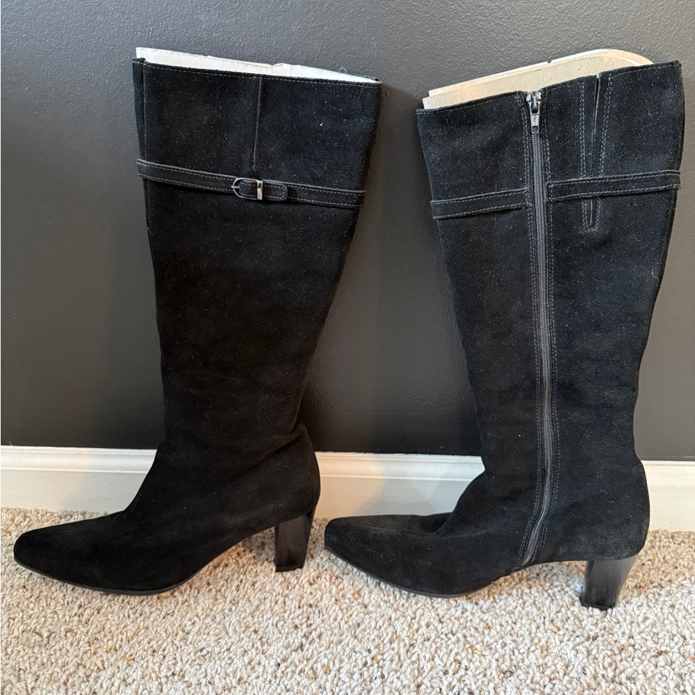 La CANADIENNE Black Suede Heeled Boots